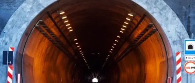 Lavori nella galleria Limina nel Reggino, disposta chiusura al traffico