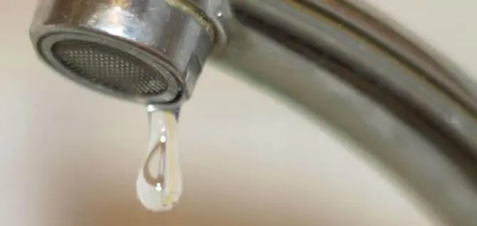 Ferro oltre i limiti nell’acqua a Catanzaro, vietato l’uso potabile