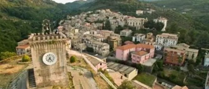 Mendicino, al via la gara d'appalto per la bitumazione della via principale