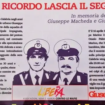 Reggio, divelta la targa in memoria degli agenti uccisi