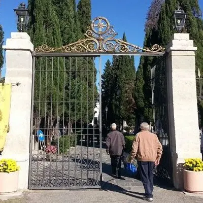 A Corigliano-Rossano “vietato” morire: cimiteri al collasso e sepolture a rischio