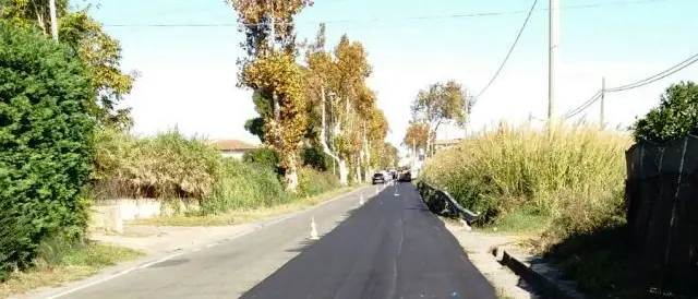 Terribile impatto tra auto a Corigliano Rossano, due giovani muoiono nella notte