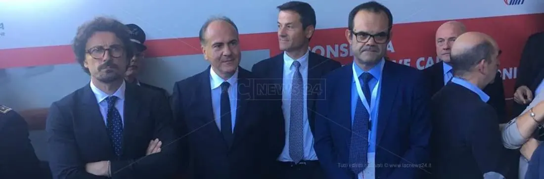 Il ministro Toninelli a Reggio: «L'Italia riparte se riparte il Sud e in particolare la Calabria»