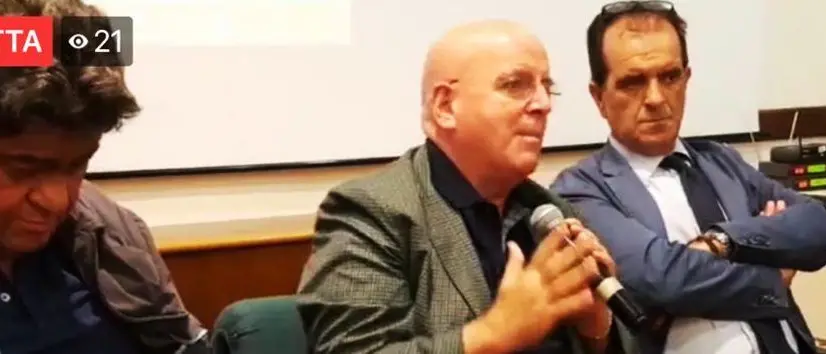 Il sondaggio su Oliverio, le pressioni e i messaggini: “una domenica bestiale”