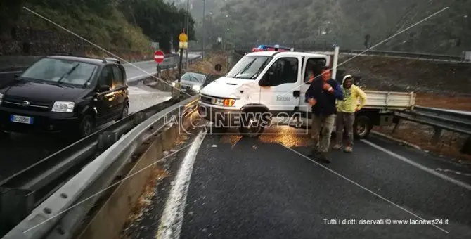 Catanzaro, incidente su viale De Filippis: disagi alla circolazione