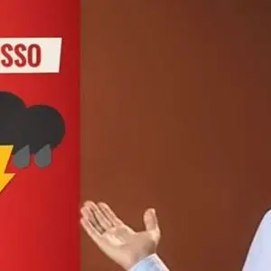 Scuole ancora chiuse a causa di allerta meteo che poi si sciolgono al sole d'ottobre