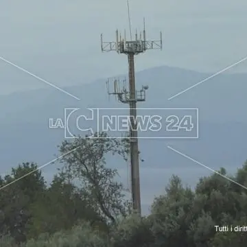 Cirella, comitato contro l'installazione dell'antenna telefonica di 5g