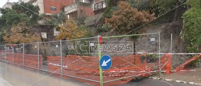 Crotone, la quiete dopo il nubifragio. Si lavora per la riapertura delle strade