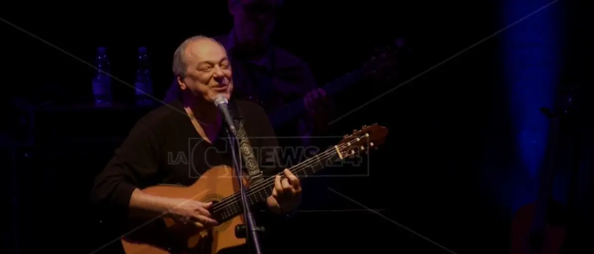 Le sonorità brasiliane di Toquinho sul palco del teatro Politeama
