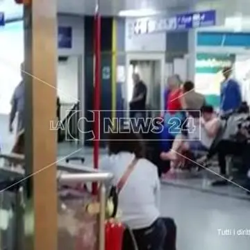 Provinciali di Vibo, il Pd non vuole i traditori ma Oliverio e Adamo li ricevono in aeroporto