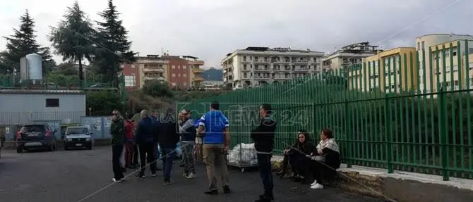 Ritardi nei pagamenti, protestano gli addetti mensa dell’Ospedale di Rossano