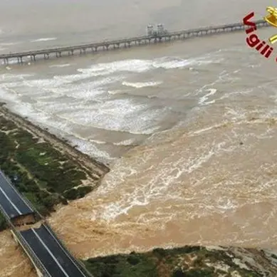 Maltempo, notte da incubo in Sardegna: 57 evacuati e donna dispersa