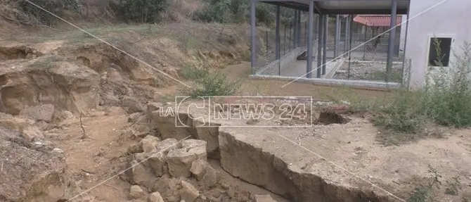 Crotone, i danni del maltempo hanno isolato il canile comunale