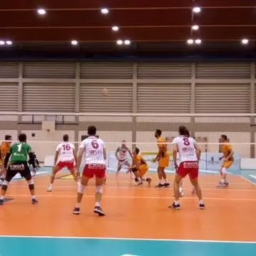 VOLLEY | A2: Lamezia stecca la prima. Vince Livorno