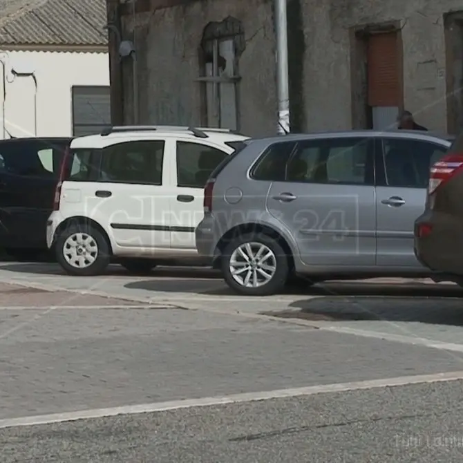 Strisce blu a Catanzaro lido? È polemica tra i cittadini