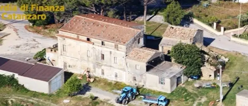 Sequestro milionario delle Fiamme gialle. Coinvolto anche ex consigliere regionale