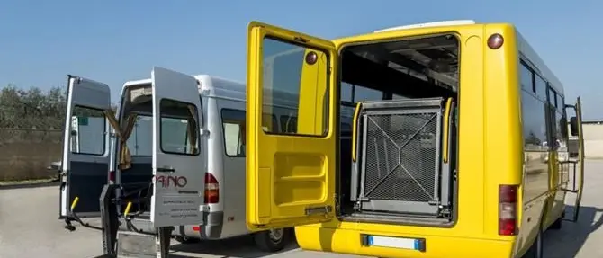 Lamezia, studenti disabili ancora senza trasporto: protestano i genitori