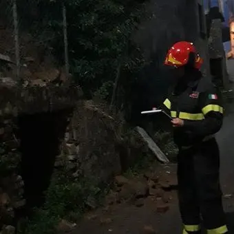 Maltempo, crolla il balcone di un'abitazione a San Vito sullo Ionio