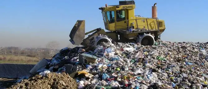 Caos rifiuti, l'apertura di una nuova discarica all'orizzonte?