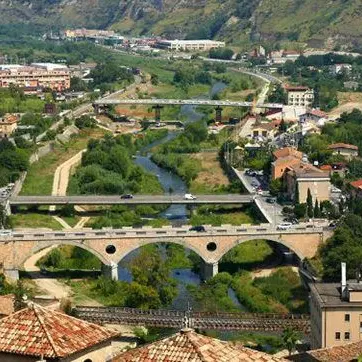 Cosenza prima città del Sud come qualità dell'edilizia scolastica e dei servizi