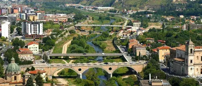 Cosenza prima città del Sud come qualità dell'edilizia scolastica e dei servizi
