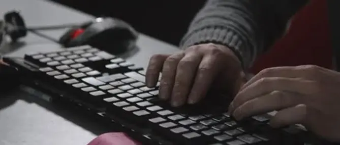 Deteneva tremila immagini pedopornografiche nel suo pc, arrestato commerciante reggino