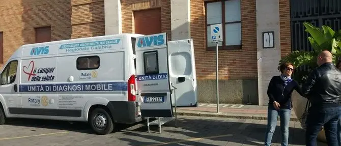 Osteoporosi, il camper della salute fa tappa a Vibo