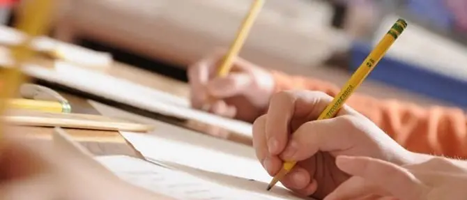 Concorsi a Catanzaro, record di partecipanti? Ma già ci sono le prime polemiche sui precari