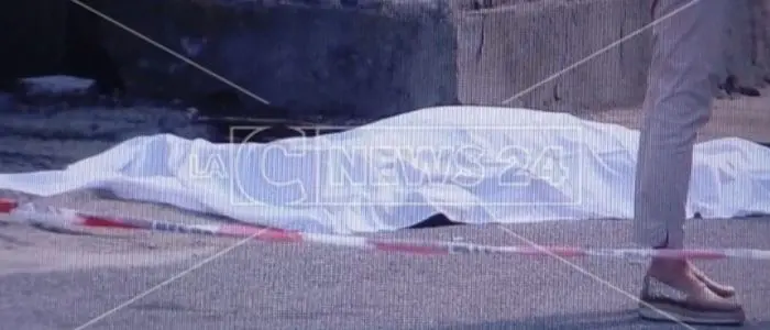 Sangue a Vibo Valentia, uomo ucciso a colpi di pistola nella frazione Piscopio
