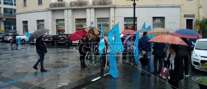 Tirocinanti della giustizia, nessuna soluzione: protesta a Catanzaro