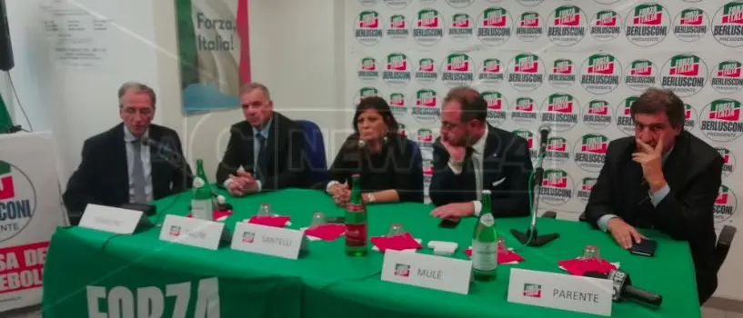 Catanzaro, Mulè inaugura la nuova sede provinciale di Forza Italia