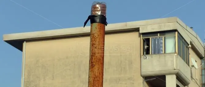 Lamezia, pali della luce tagliati di netto e vie lasciate al buio