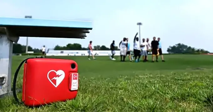 Mancati controlli sui defibrillatori in campo, il Cetraro lascia il campionato