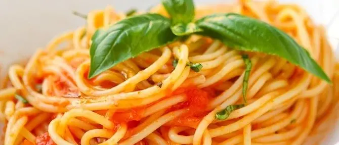 Basta sensi di colpa! La pasta non fa ingrassare e rende felici