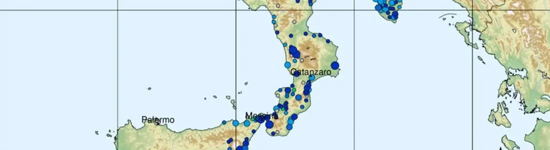 Forte terremoto in Grecia fa tremare anche la Calabria: paura per l'allerta tsunami