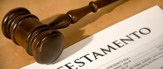 Il fratello muore e non gli lascia nulla, uomo minaccia di morte gli eredi