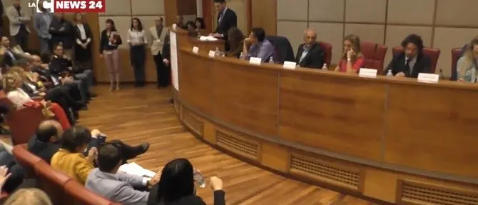 Violenza sulle donne, a Reggio la Conferenza regionale