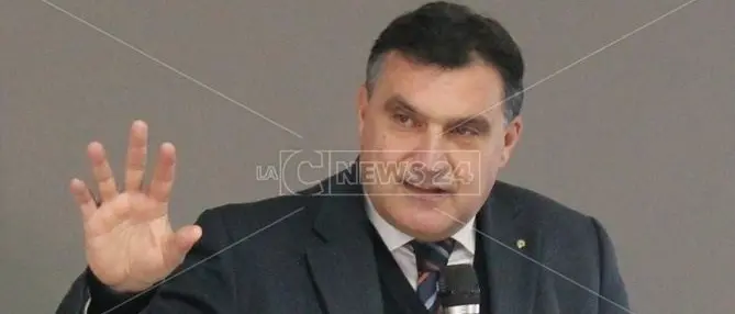 Rifiuti speciali sul lungomare di Paola, scatta la prescrizione: tutti prosciolti