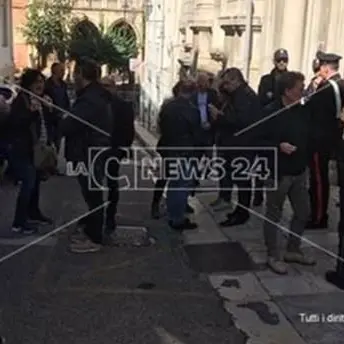 «Vogliamo i nostri soldi»: l'urlo dei lavoratori delle strutture psichiatriche di Reggio