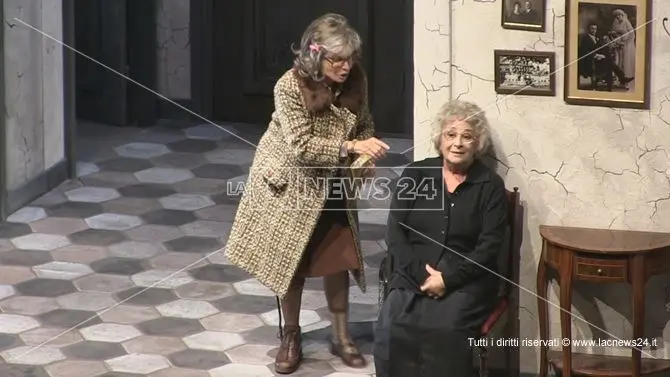 Unical, tutto esaurito al teatro Auditorium per Le Signorine