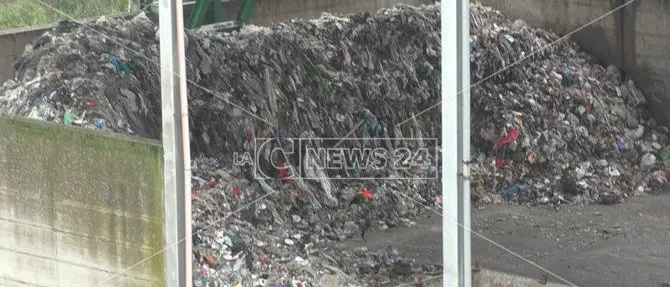 Caos rifiuti a Catanzaro, l'impianto di Alli è quasi al collasso