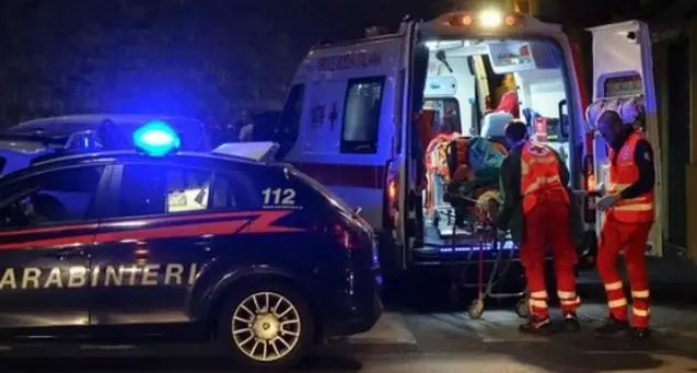 Crotone, donna travolta da un'auto sulla statale 107