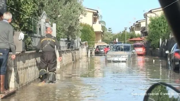 Maltempo, bomba d'acqua nel Catanzarese: allagata Simeri