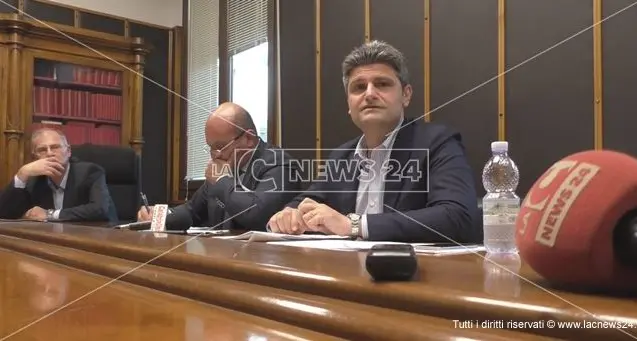Comune di Crotone, continua stop della Corte dei conti a spese non obbligatorie