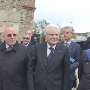 Calorosa accoglienza per Mattarella a San Demetrio Corone