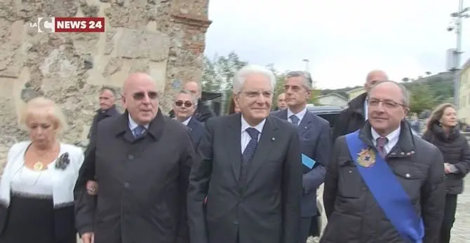 Calorosa accoglienza per Mattarella a San Demetrio Corone