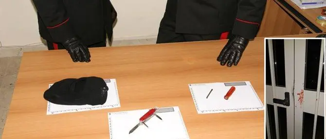 Tentano di introdursi in una scuola di Botricello, in manette una coppia
