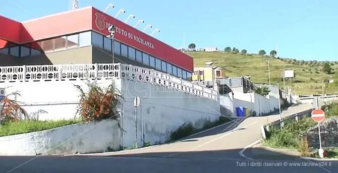 «Stiamo morendo di fame»: i vigilanti di Catanzaro protestano