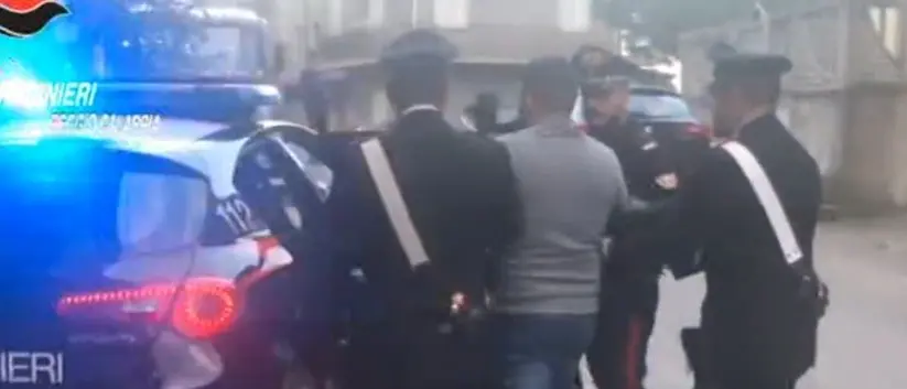 «Non tornate più a San Luca se no siete morti». Minacciò troupe televisiva: arrestato latitante