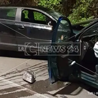 Incidente a Catanzaro, scontro tra due auto a Piterà: due feriti